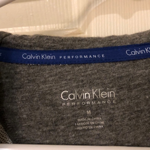 Calvin Klein sweatshirt - Picture 2 of 4